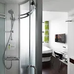 Wakeup - Hotell 2*