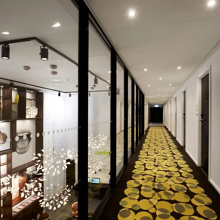 Hotel Wakeup -