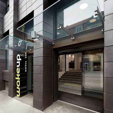 ホテル Wakeup - 2*